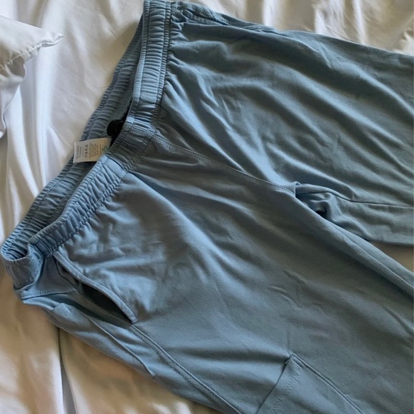 Scrub set - Picture 3 of 5